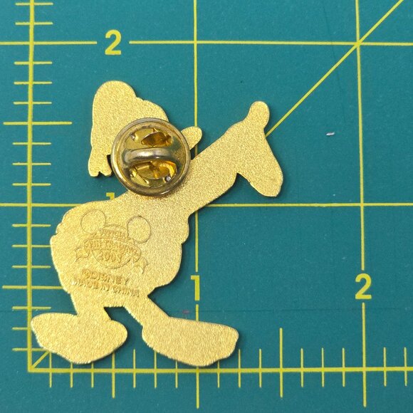 Disney Donald Duck Pin 2018 Official Trading Pin - Classic Blue Outfit - Picture 6 of 7